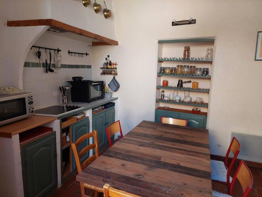 Maison De Cesar Saint-Saturnin-d'Apt Buitenkant foto